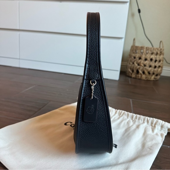 Coach ERGO BAG IN COACHTOPIA LEATHER - Picture 2 of 7